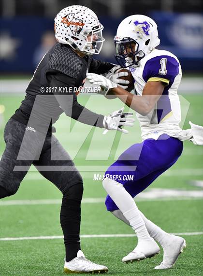 Thumbnail 1 in Mart vs. Refugio (UIL 2A Division 1 Final)  photogallery.