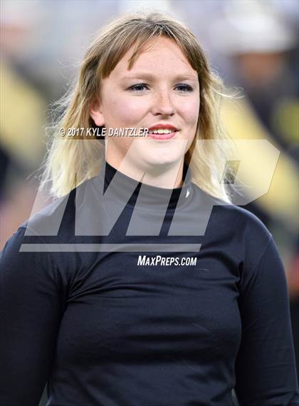 Thumbnail 3 in Mart vs. Refugio (UIL 2A Division 1 Final)  photogallery.