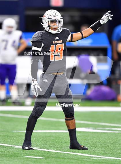 Thumbnail 3 in Mart vs. Refugio (UIL 2A Division 1 Final)  photogallery.