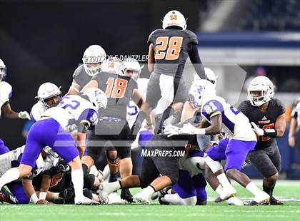 Thumbnail 1 in Mart vs. Refugio (UIL 2A Division 1 Final)  photogallery.