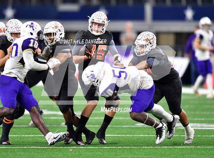 Thumbnail 3 in Mart vs. Refugio (UIL 2A Division 1 Final)  photogallery.