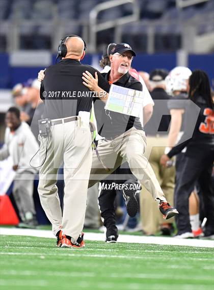 Thumbnail 2 in Mart vs. Refugio (UIL 2A Division 1 Final)  photogallery.