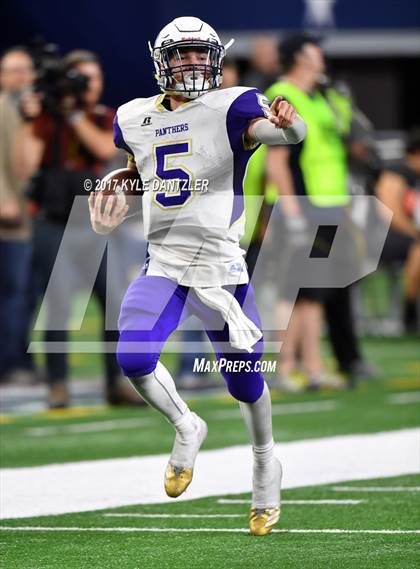 Thumbnail 3 in Mart vs. Refugio (UIL 2A Division 1 Final)  photogallery.