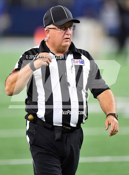 Thumbnail 3 in Mart vs. Refugio (UIL 2A Division 1 Final)  photogallery.