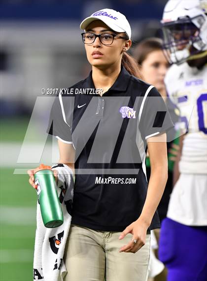 Thumbnail 2 in Mart vs. Refugio (UIL 2A Division 1 Final)  photogallery.