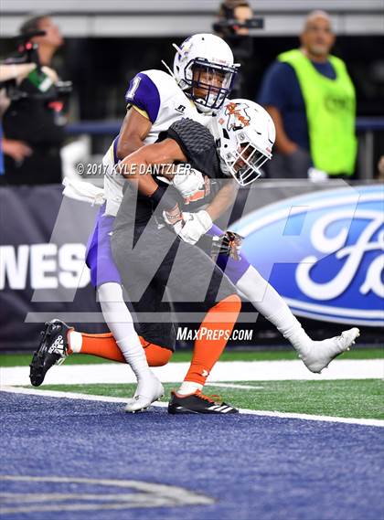 Thumbnail 2 in Mart vs. Refugio (UIL 2A Division 1 Final)  photogallery.