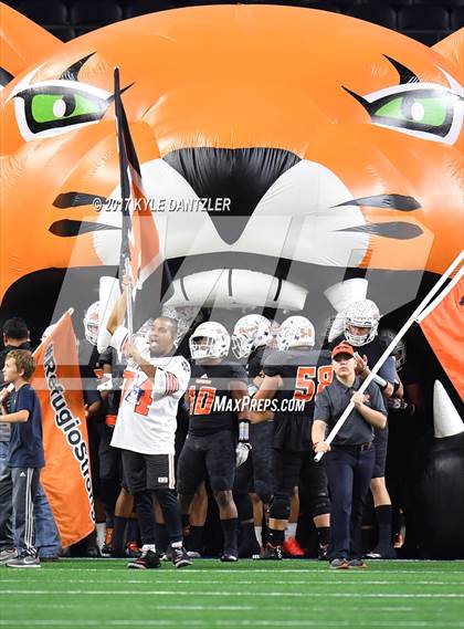 Thumbnail 1 in Mart vs. Refugio (UIL 2A Division 1 Final)  photogallery.