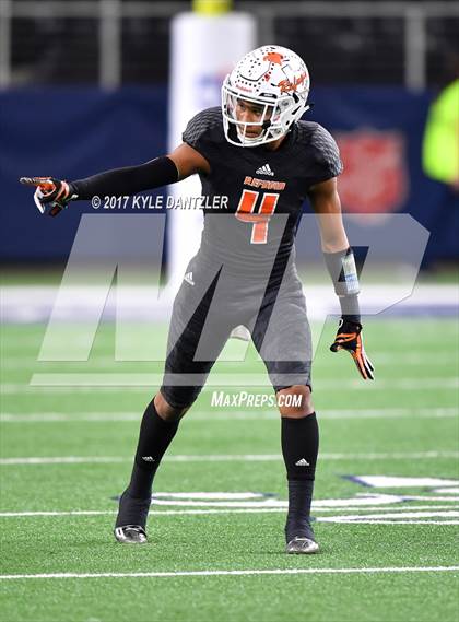Thumbnail 2 in Mart vs. Refugio (UIL 2A Division 1 Final)  photogallery.