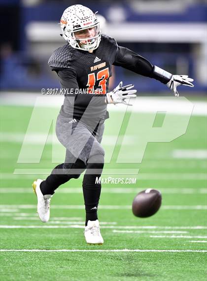 Thumbnail 1 in Mart vs. Refugio (UIL 2A Division 1 Final)  photogallery.