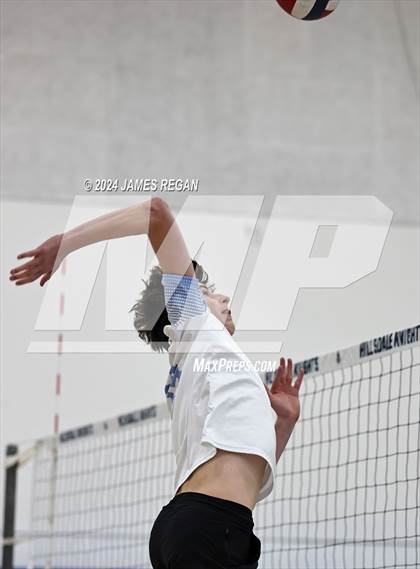 Thumbnail 1 in Mills @ Hillsdale photogallery.