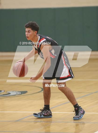 Thumbnail 3 in Selma @ Dinuba (Andrew Bedoya Holiday Classic) photogallery.