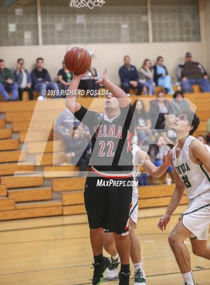 Thumbnail 3 in Selma @ Dinuba (Andrew Bedoya Holiday Classic) photogallery.