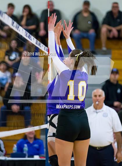 Thumbnail 2 in Millbrook vs. Rhinebeck (Section 9 Class C Final) photogallery.