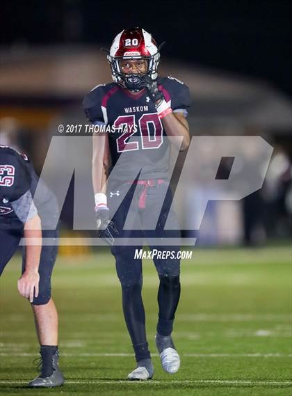 Thumbnail 1 in Hemphill vs. Waskom (UIL 3A-2 Region III Bi-District Playoff) photogallery.