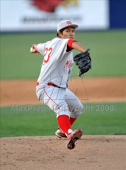 Thumbnail 2 in El Toro vs. Mater Dei (Anderson Bat National Classic) photogallery.