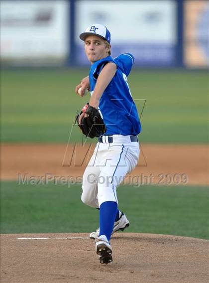 Thumbnail 3 in El Toro vs. Mater Dei (Anderson Bat National Classic) photogallery.