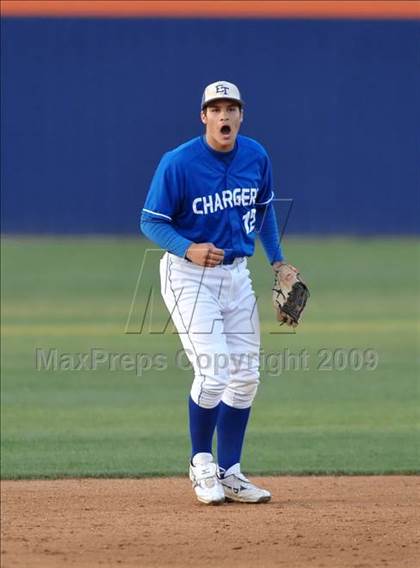 Thumbnail 3 in El Toro vs. Mater Dei (Anderson Bat National Classic) photogallery.
