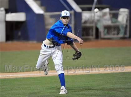 Thumbnail 2 in El Toro vs. Mater Dei (Anderson Bat National Classic) photogallery.
