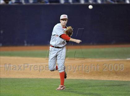 Thumbnail 2 in El Toro vs. Mater Dei (Anderson Bat National Classic) photogallery.