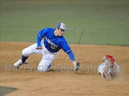 Thumbnail 2 in El Toro vs. Mater Dei (Anderson Bat National Classic) photogallery.