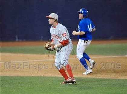 Thumbnail 3 in El Toro vs. Mater Dei (Anderson Bat National Classic) photogallery.