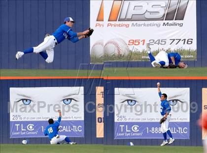 Thumbnail 2 in El Toro vs. Mater Dei (Anderson Bat National Classic) photogallery.