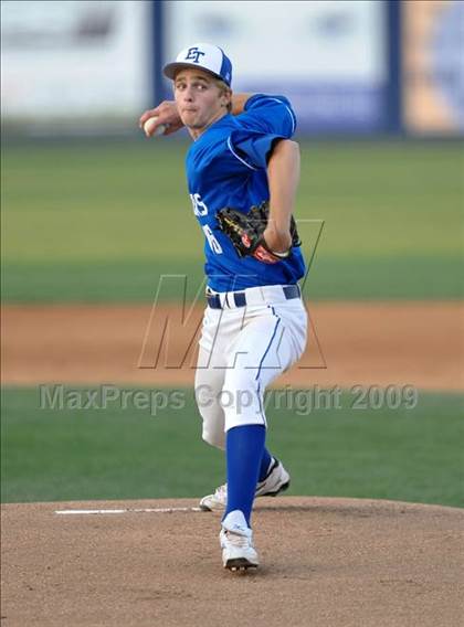Thumbnail 1 in El Toro vs. Mater Dei (Anderson Bat National Classic) photogallery.