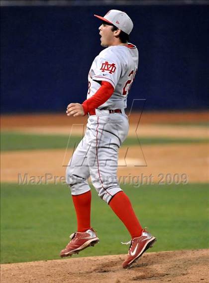 Thumbnail 1 in El Toro vs. Mater Dei (Anderson Bat National Classic) photogallery.