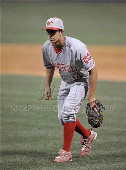 Thumbnail 3 in El Toro vs. Mater Dei (Anderson Bat National Classic) photogallery.