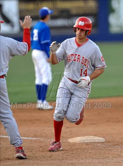 Thumbnail 2 in El Toro vs. Mater Dei (Anderson Bat National Classic) photogallery.