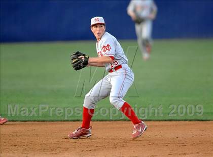 Thumbnail 1 in El Toro vs. Mater Dei (Anderson Bat National Classic) photogallery.