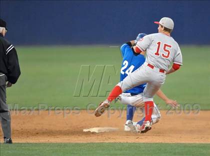 Thumbnail 2 in El Toro vs. Mater Dei (Anderson Bat National Classic) photogallery.