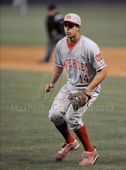 Thumbnail 2 in El Toro vs. Mater Dei (Anderson Bat National Classic) photogallery.