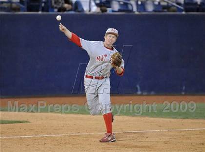 Thumbnail 2 in El Toro vs. Mater Dei (Anderson Bat National Classic) photogallery.