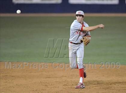 Thumbnail 2 in El Toro vs. Mater Dei (Anderson Bat National Classic) photogallery.