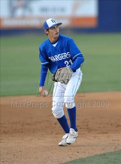 Thumbnail 1 in El Toro vs. Mater Dei (Anderson Bat National Classic) photogallery.