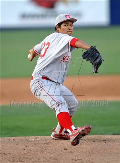 Thumbnail 1 in El Toro vs. Mater Dei (Anderson Bat National Classic) photogallery.
