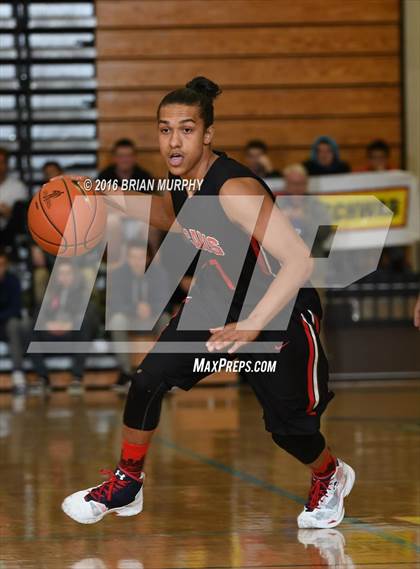 Thumbnail 3 in West Linn vs. Clackamas (Les Schwab Invitational) photogallery.