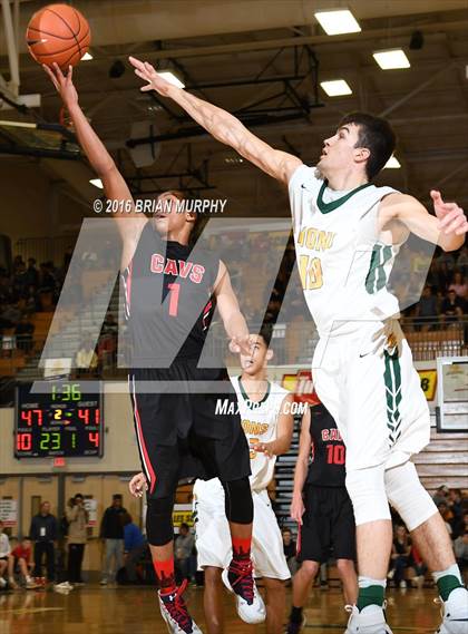 Thumbnail 3 in West Linn vs. Clackamas (Les Schwab Invitational) photogallery.