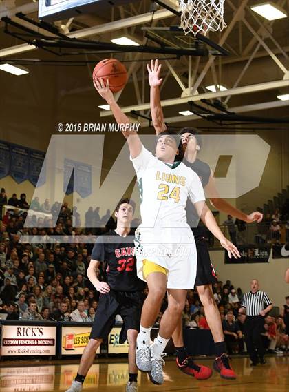 Thumbnail 3 in West Linn vs. Clackamas (Les Schwab Invitational) photogallery.