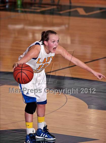Thumbnail 1 in Austin-East vs. Gatlinburg-Pittman (D3-AAA playoffs) photogallery.