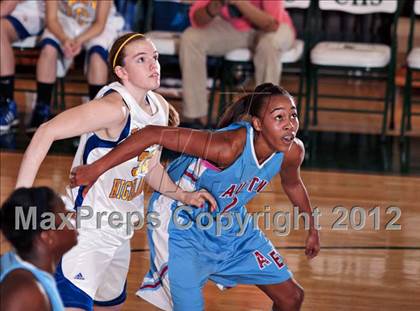 Thumbnail 3 in Austin-East vs. Gatlinburg-Pittman (D3-AAA playoffs) photogallery.