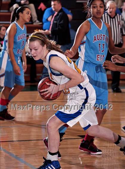 Thumbnail 2 in Austin-East vs. Gatlinburg-Pittman (D3-AAA playoffs) photogallery.