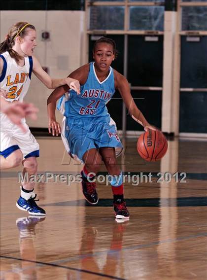 Thumbnail 2 in Austin-East vs. Gatlinburg-Pittman (D3-AAA playoffs) photogallery.