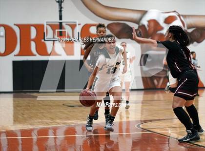 Thumbnail 1 in Cedar Park vs. Pearland (McDonald's Texas Invitational) photogallery.