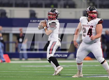 Thumbnail 1 in Motley County vs. Strawn (UIL Football 1A D2 Finals) photogallery.