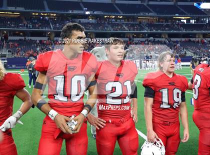 Thumbnail 3 in Motley County vs. Strawn (UIL Football 1A D2 Finals) photogallery.