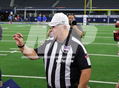 Thumbnail 3 in Motley County vs. Strawn (UIL Football 1A D2 Finals) photogallery.