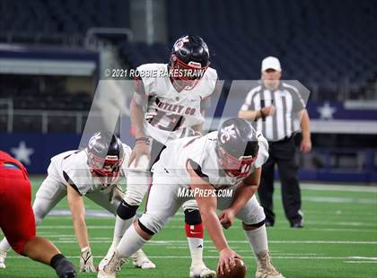 Thumbnail 1 in Motley County vs. Strawn (UIL Football 1A D2 Finals) photogallery.