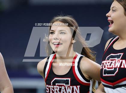 Thumbnail 2 in Motley County vs. Strawn (UIL Football 1A D2 Finals) photogallery.